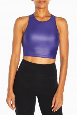Marika Ari Long Shine Sports Bra Features