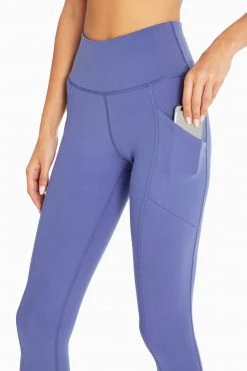 Marika Drew Side Pocket Tummy Control Mid Calf Capri 41 Marika Drew Side Pocket Tummy Control Mid Calf Capri