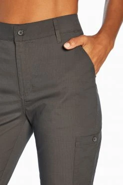 Marika Skylar Capri Pant