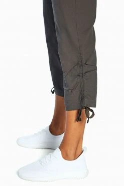 Marika Skylar Capri Pant