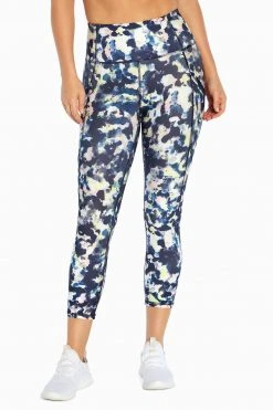 Marika Ignite Side Pocket Mid Calf Capri Features 16 Marika Ignite Side Pocket Mid Calf Capri Features