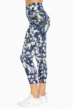 Marika Ignite Side Pocket Mid Calf Capri Features 18 Marika Ignite Side Pocket Mid Calf Capri Features