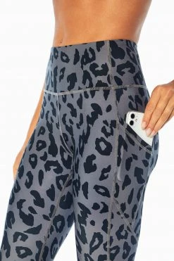 Marika Ignite Side Pocket Mid Calf Capri Features 24 Marika Ignite Side Pocket Mid Calf Capri Features