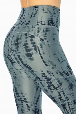 Marika Drift Side Pocket Legging Features