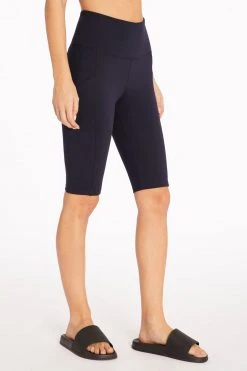 Marika Pocket Shop Olivia Side Pocket Tummy Control Bermuda Shorts 31 Marika Pocket Shop Olivia Side Pocket Tummy Control Bermuda Shorts