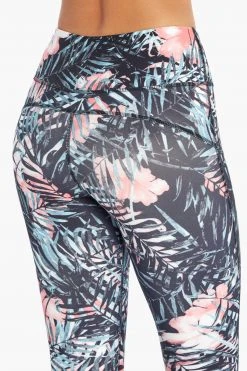 Marika Sport Palm Printed Capri Legging - Peach Tropics
